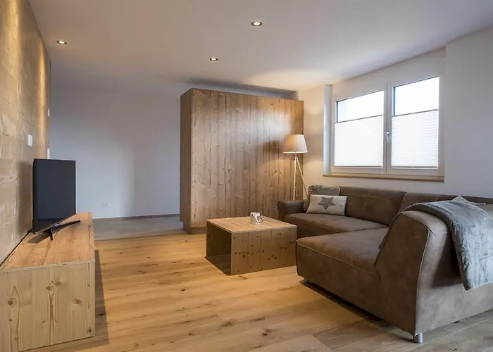 Apartament Huwetz 2 *